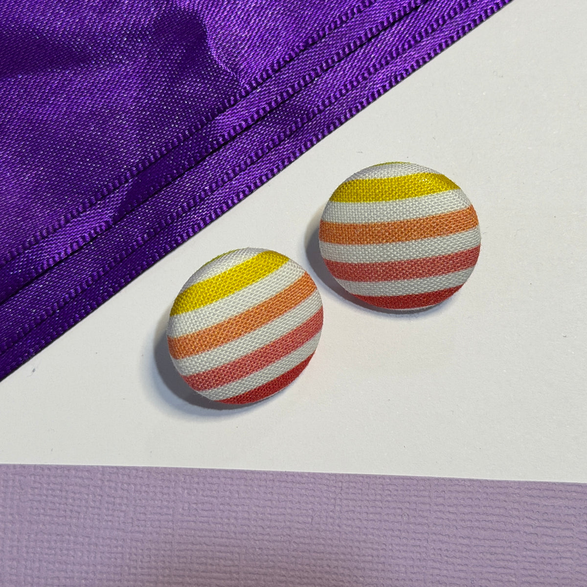 Fabric covered button earrings 23mm