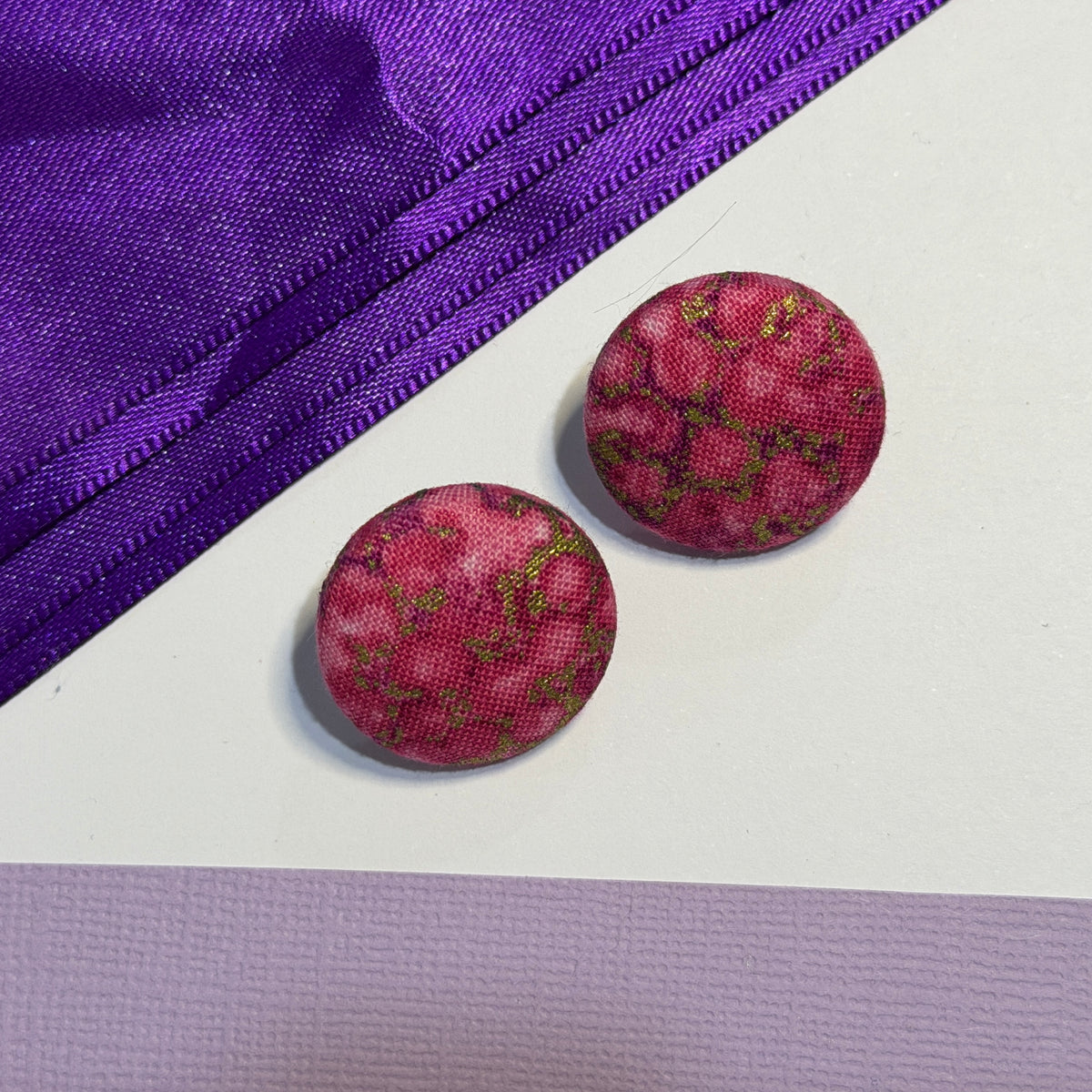 Fabric covered button earrings 23mm