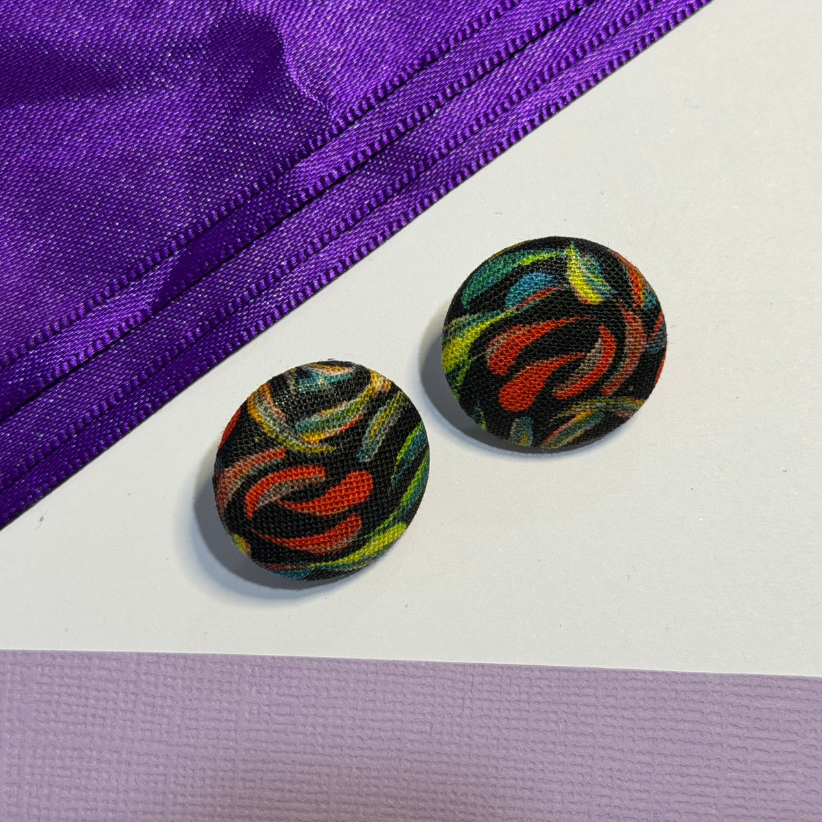 Fabric covered button earrings 23mm