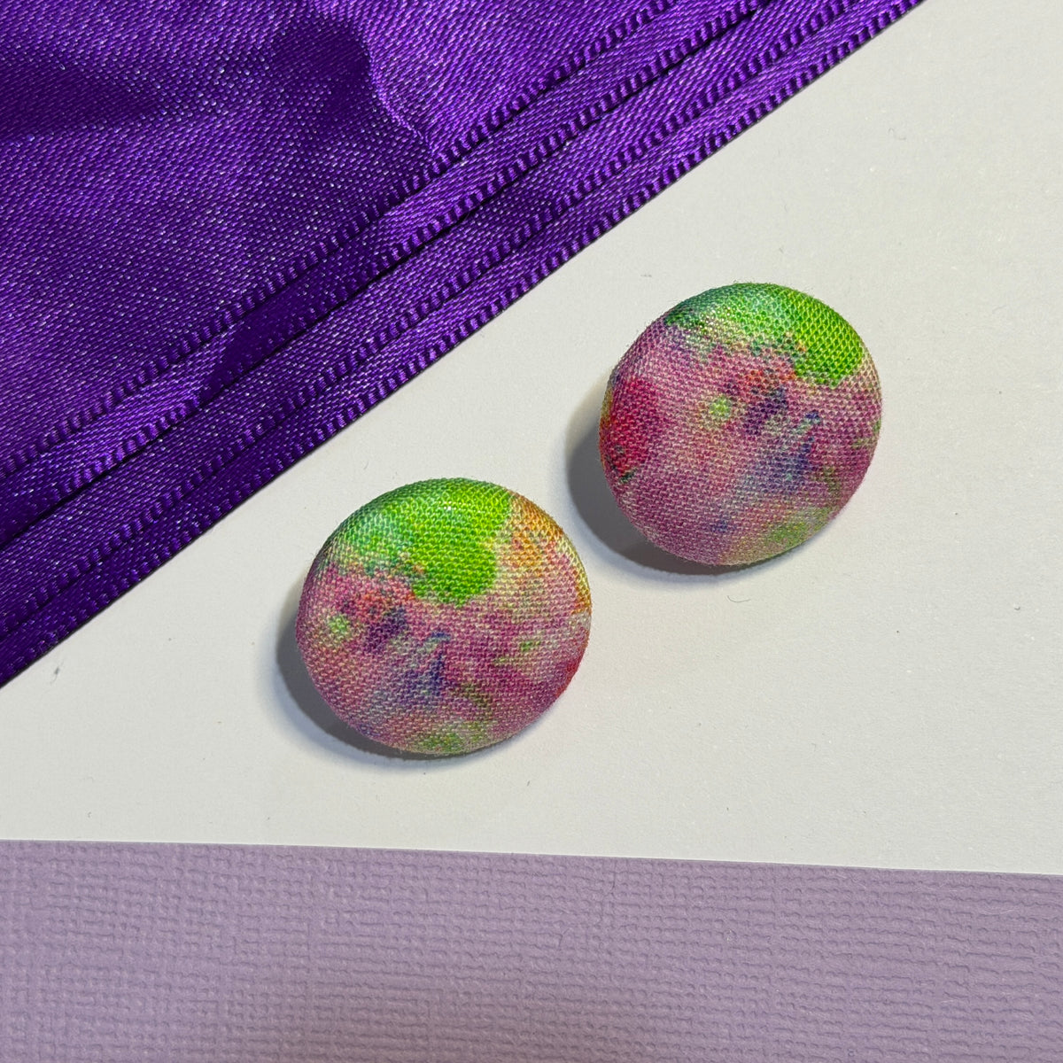 Fabric covered button earrings 23mm