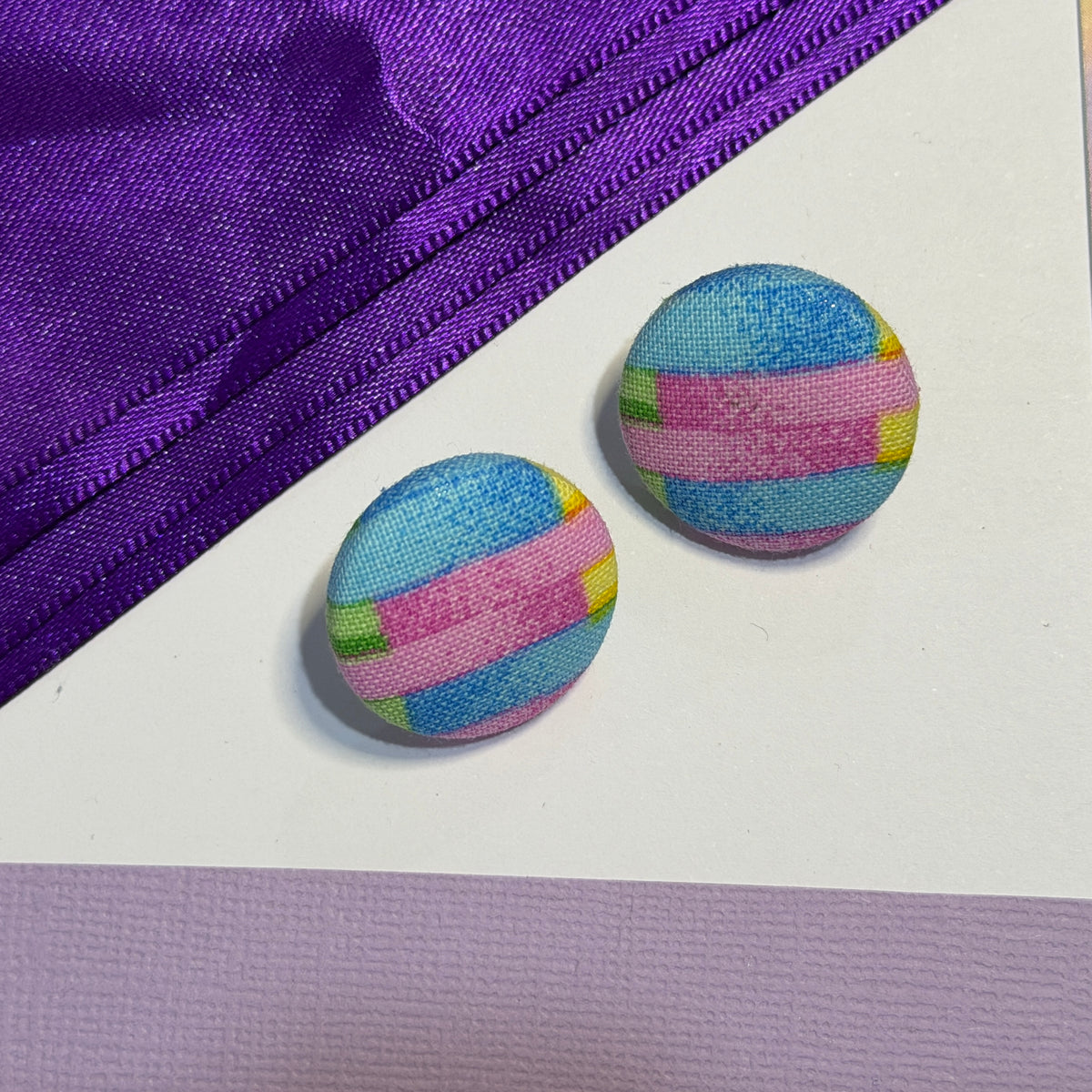 Fabric covered button earrings 23mm
