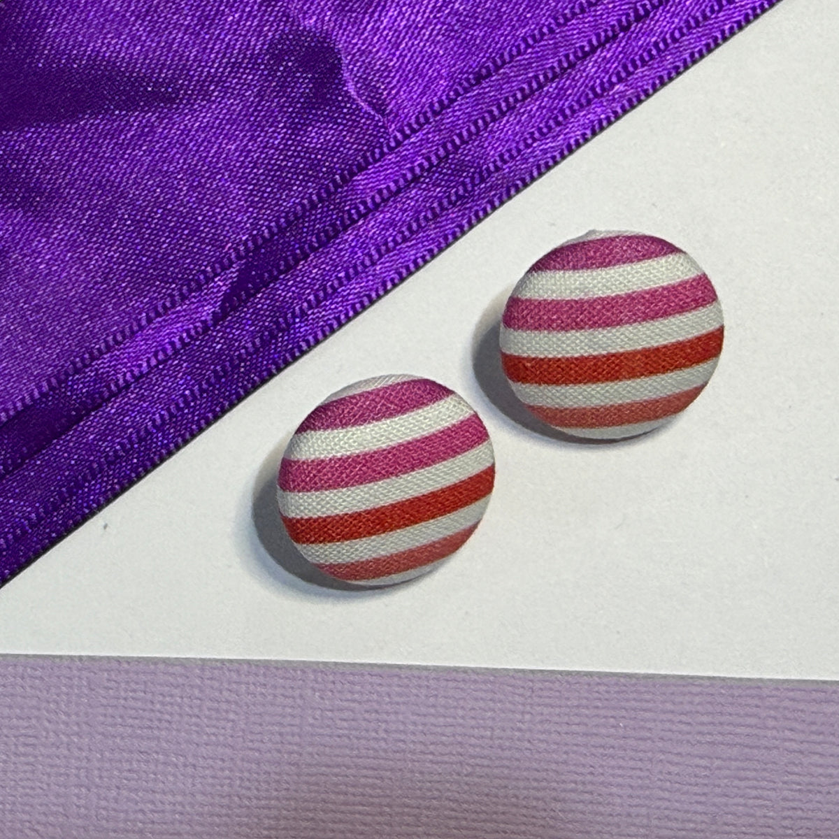 Fabric covered button earrings 23mm