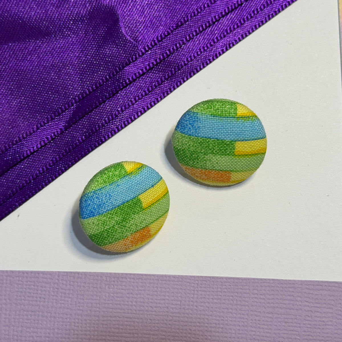 Fabric covered button earrings 23mm