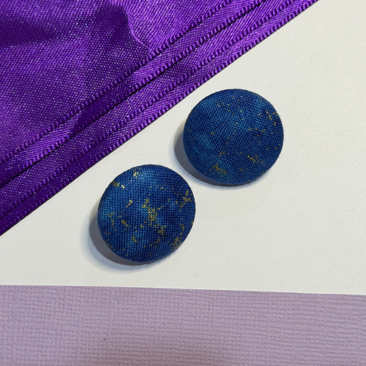 Fabric covered button earrings 23mm