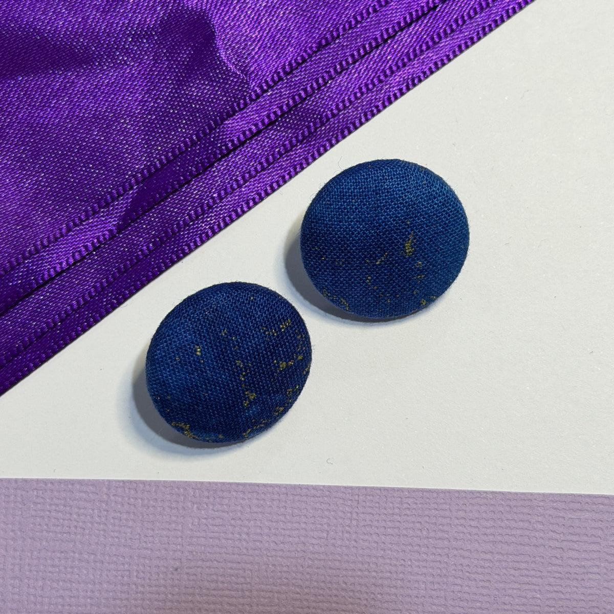 Fabric covered button earrings 23mm