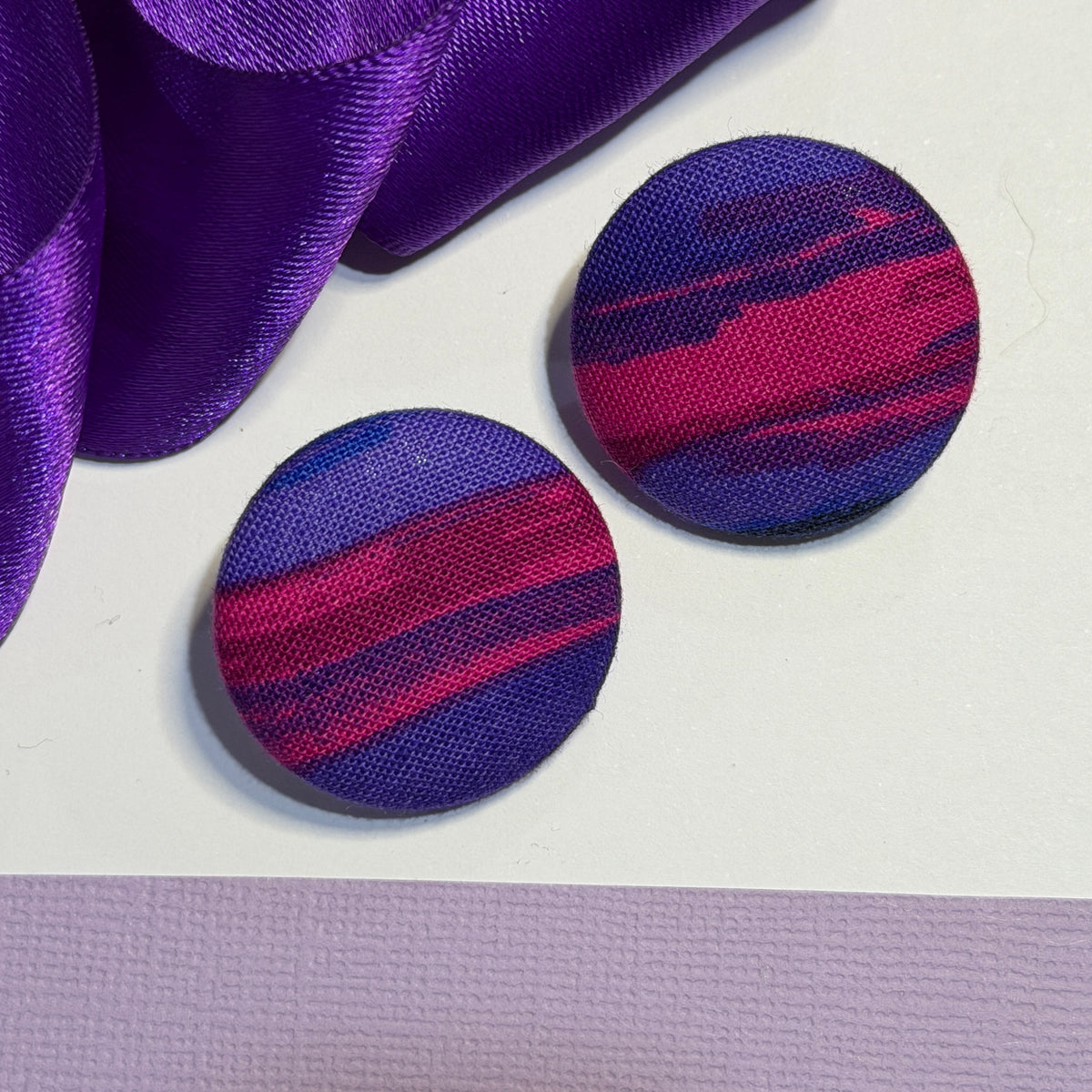 Fabric covered button earrings 27mm