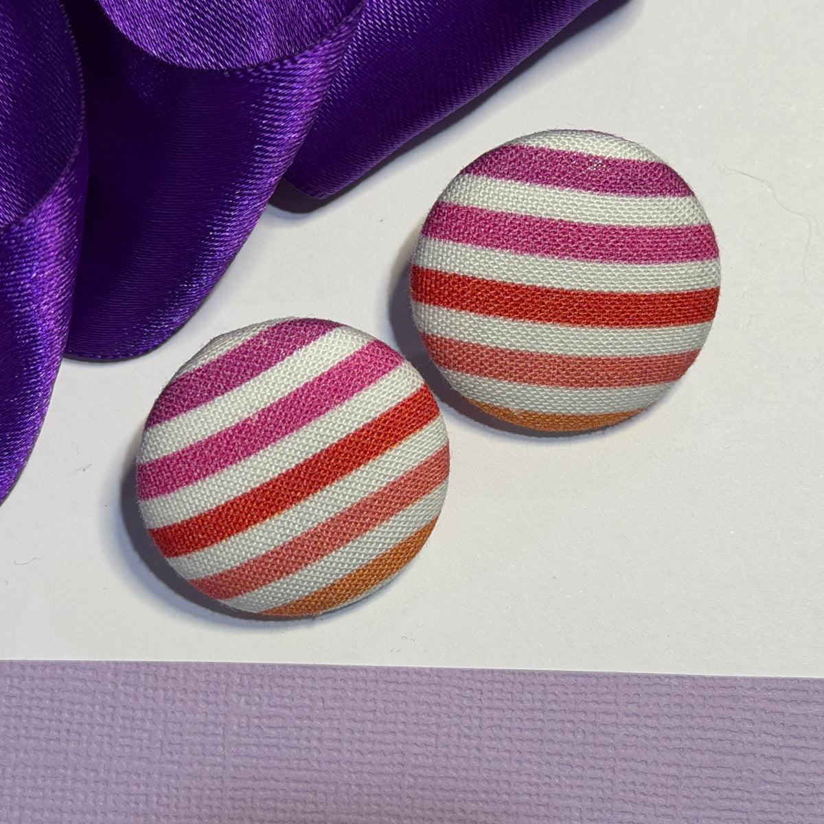 Fabric covered button earrings 27mm