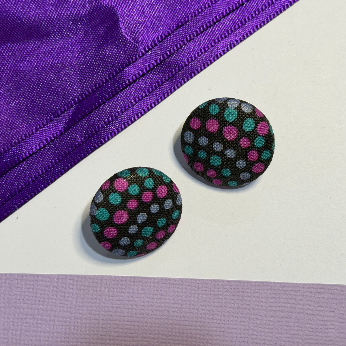 Fabric covered button earrings 23mm
