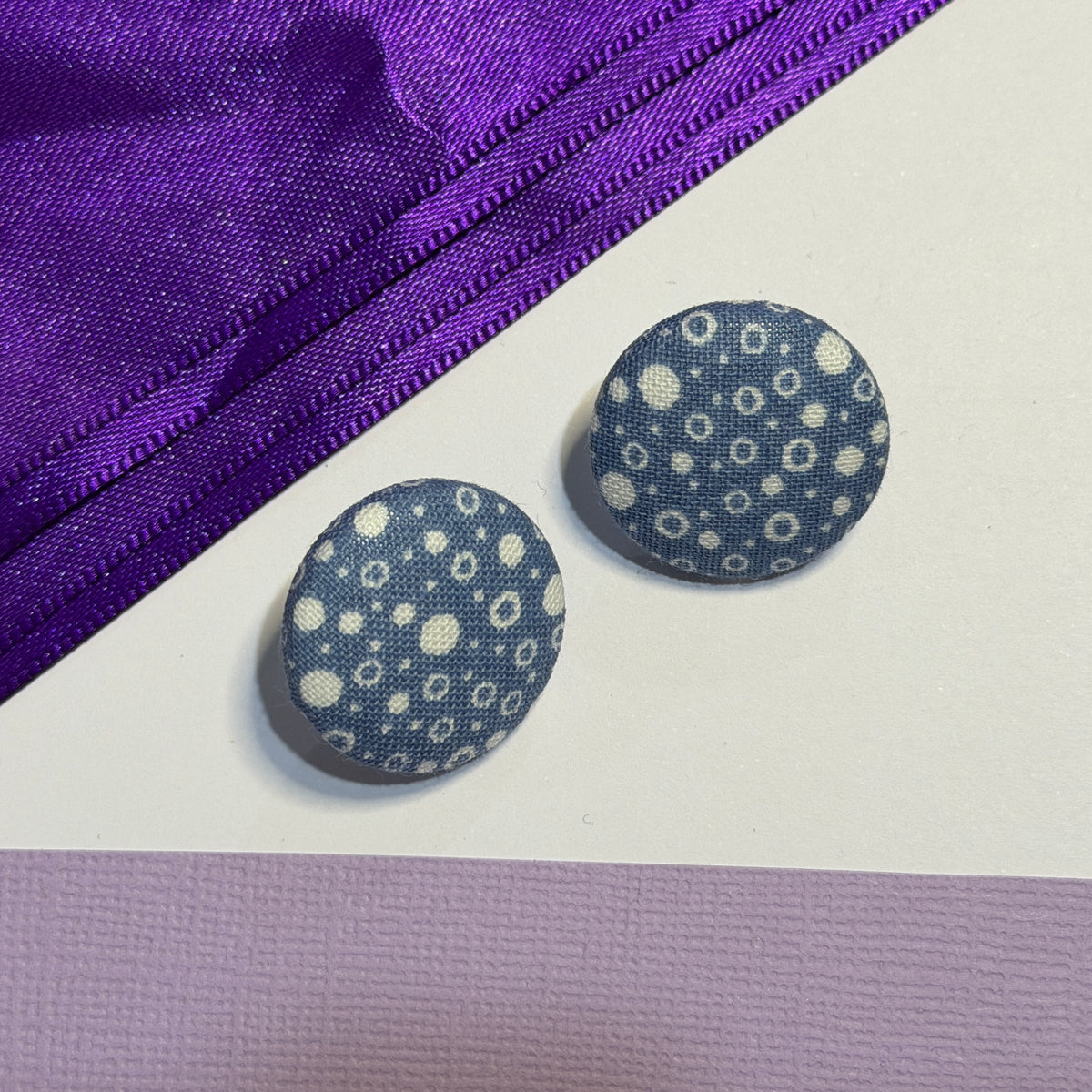 Fabric covered button earrings 23mm