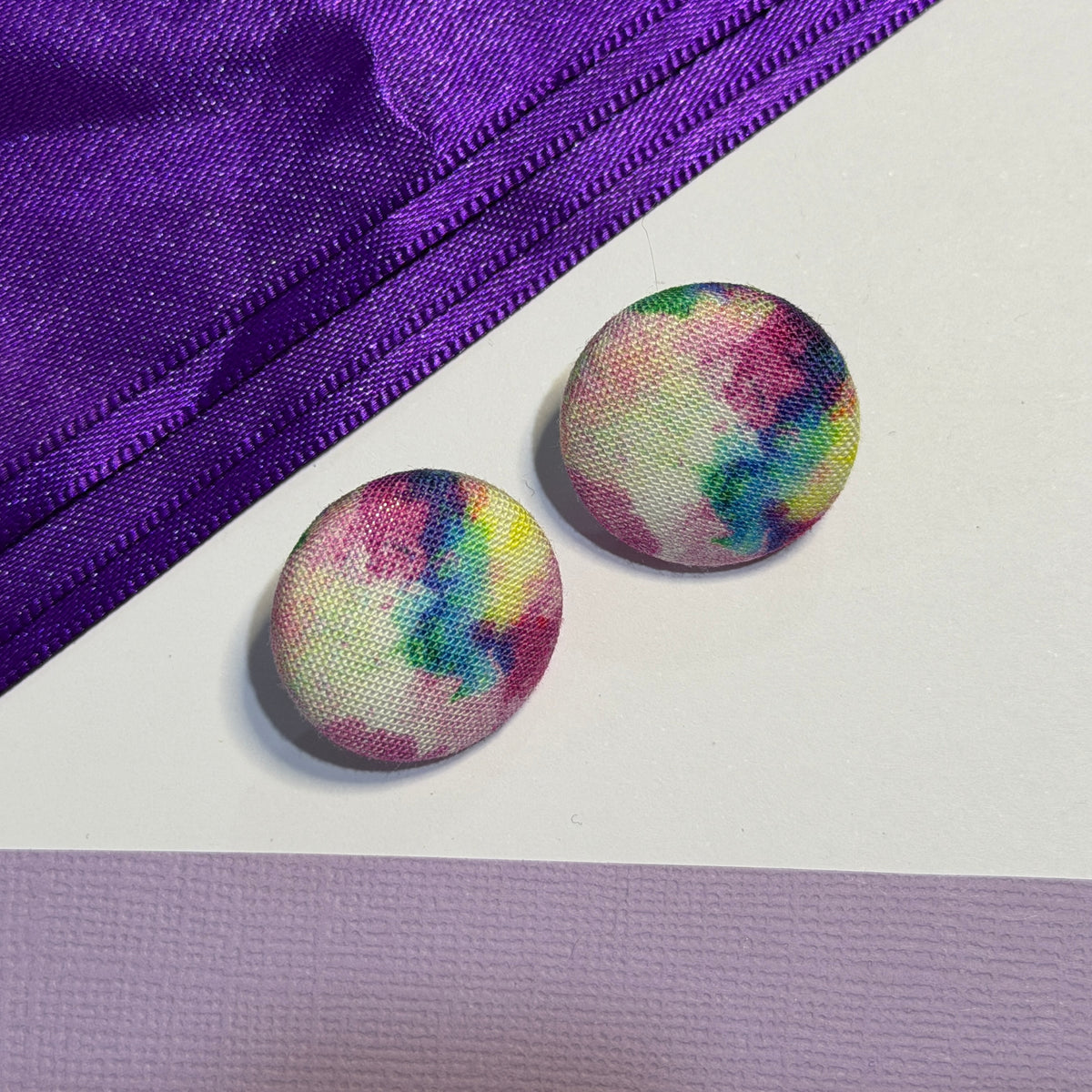 Fabric covered button earrings 23mm